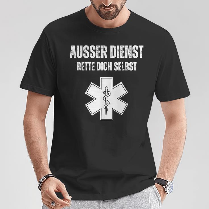 Ausser Dienst Rette Dich Selbst [German Language] Black T-Shirt Lustige Geschenke